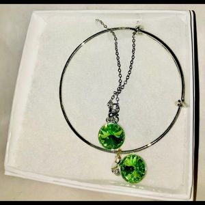GREEN STONE AND SILVER BRACELET AND NECKLACE SET